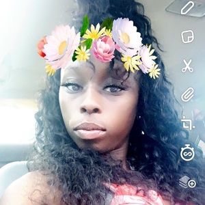 Meet your Posher, Brandi